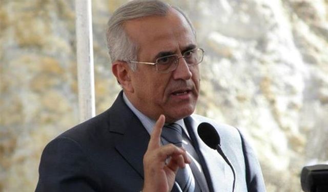 سليمان يقترح قانوناً للانتخاب 