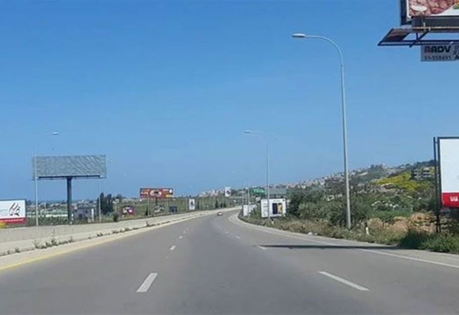 سيارته اصطدمت بعمود كهرباء... حادث "مروّع" في صيدا!
