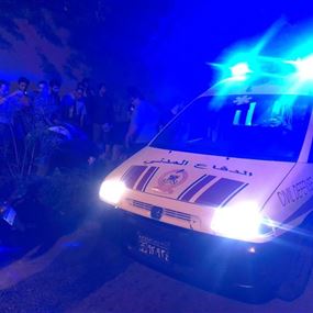 بالصورة: جريح باصطدام دراجة نارية بحوض للزراعة في قريطم  بالصورة: جريح باصطدام دراجة نارية بحوض للزراعة في قريطم