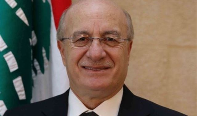 خوري إلى باريس