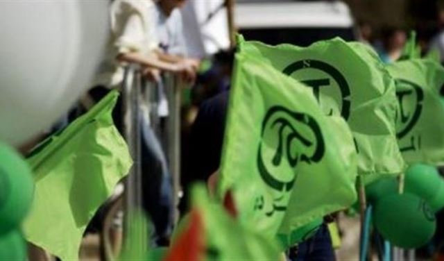 "المردة تتشح بالسواد!" "المردة تتشح بالسواد!"