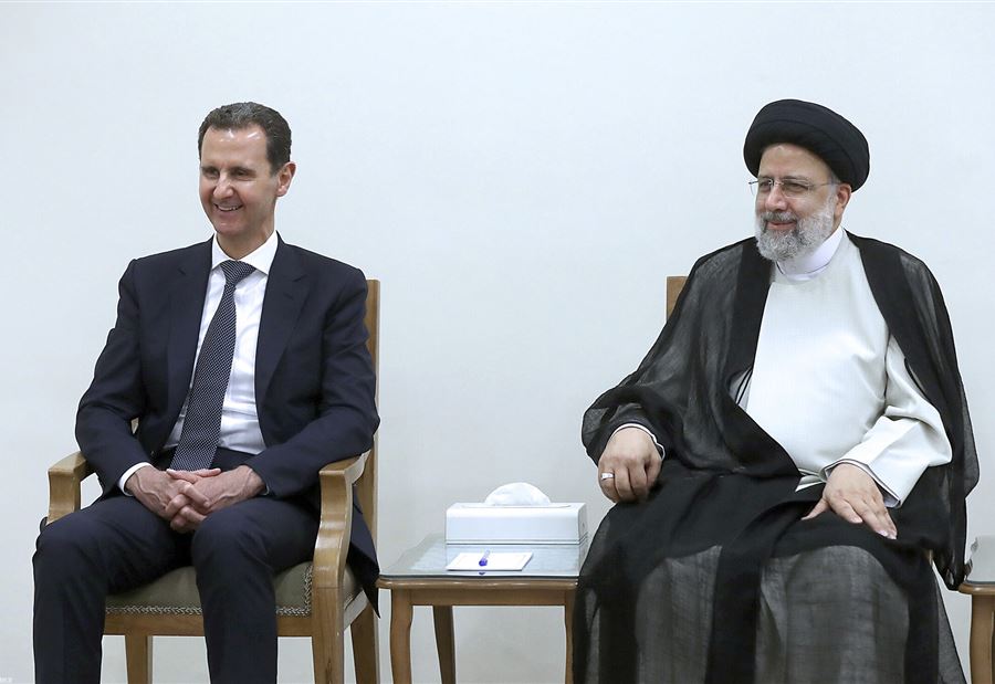 "اسرائيل أضعف بكثير مما كان تدّعي"... إتصالٌ بين رئيسي والأسد