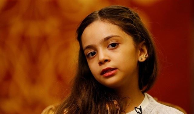 "مغردة" حلب الصغيرة توجه رسالة لترامب