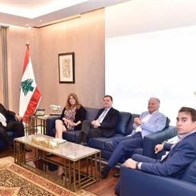 مخزومي يستقبل المديرة التنفيذية للمبادرة اللبنانية للنفط والغاز! مخزومي يستقبل المديرة التنفيذية للمبادرة اللبنانية للنفط والغاز!