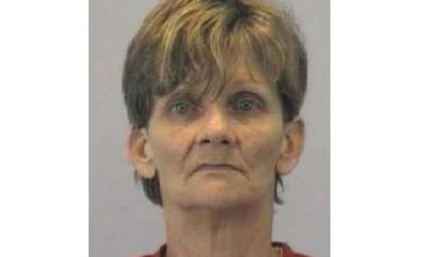 باعت آلة تجميد تحتوي على جثة والدتها فاعتقلت في كارولاينا