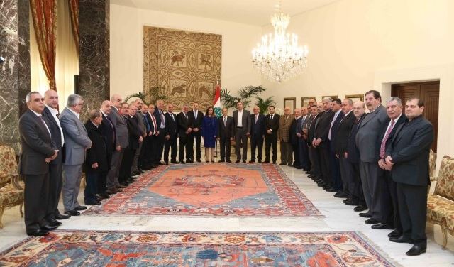 عون كشف عن خطة لمعالجة النفايات يعلنها قريبا