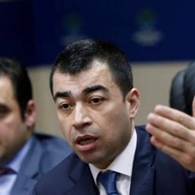 "أبي خليل يخيّر اللبنانيين بين الظلام أو البواخر"