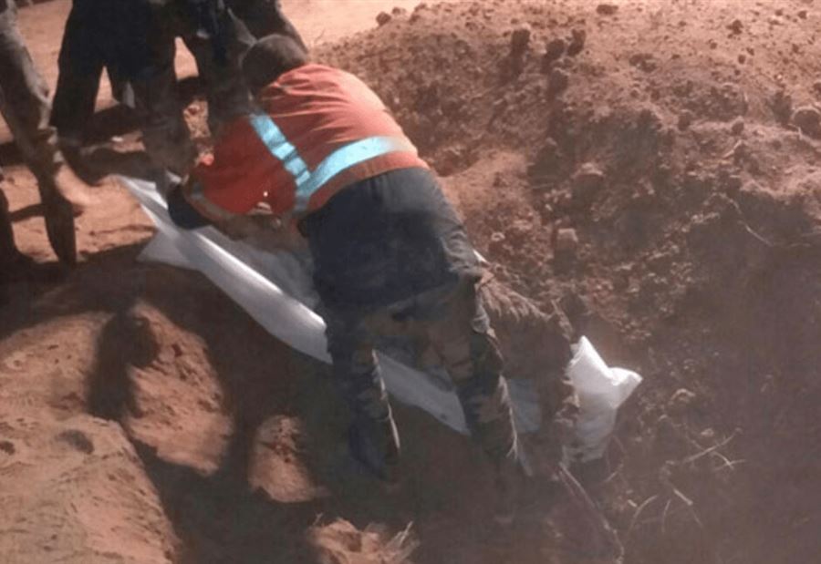 العثور على 200 جثة في مقبرة جماعية في الرقة السورية