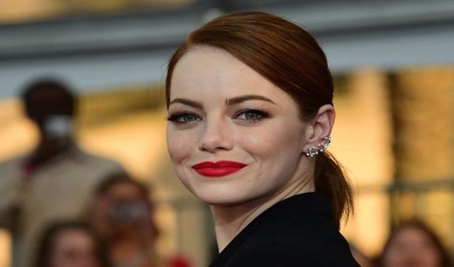 إيما ستون: التمثيل علاج... والخوف جوهر القلق