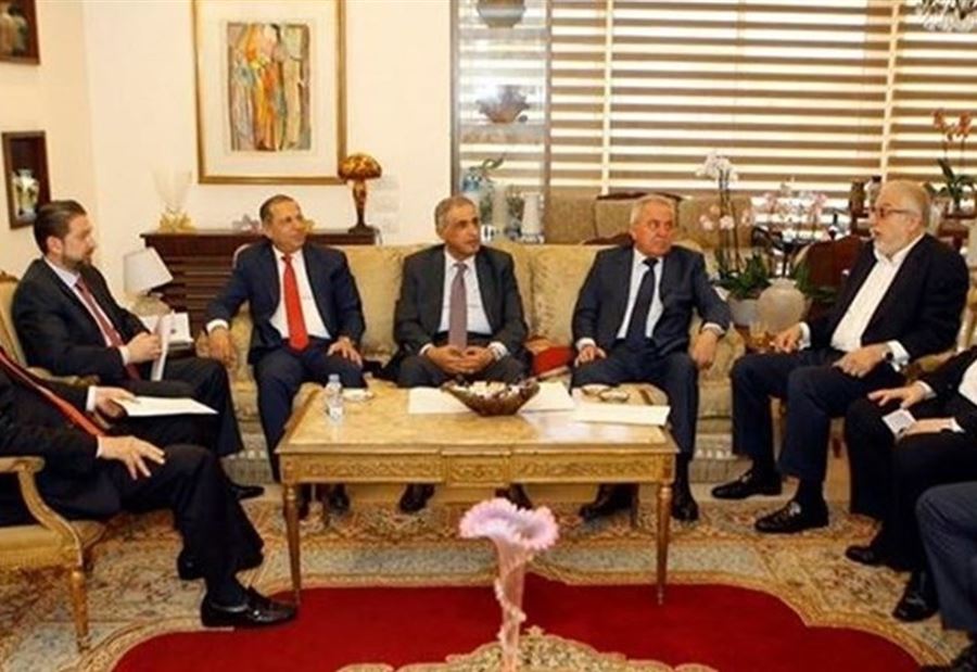 "اللقاء التشاوري علم بالمحاولة الباسيلية"
