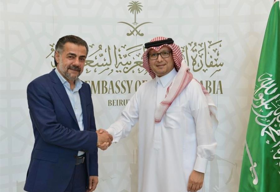 سفير المملكة لدى لبنان يستقبل النائب عبدالعزيز الصمد