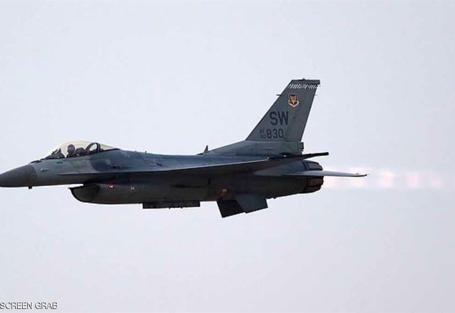 "رحلة غرامية" بمقاتلة F16 أطاحت بضابط أميركي كبير