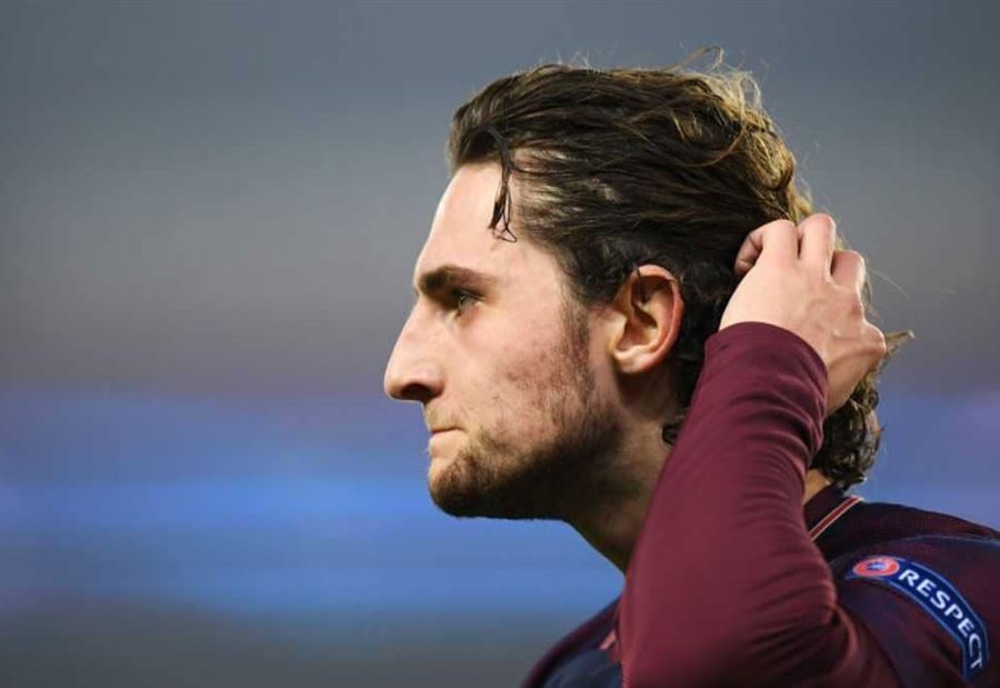 "شرط وحيد" من برشلونة لضم نجم سان جرمان