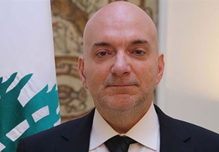 حكيم اعلن خفض سعر ربطة الخبز وزيادة وزنها