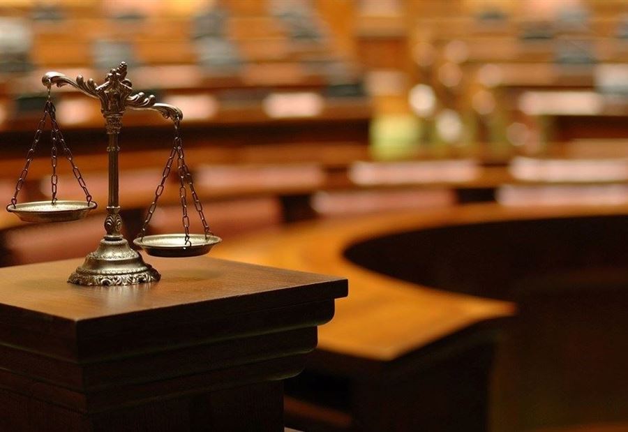 القضاء يُصارع البقاء... مَن خذله؟