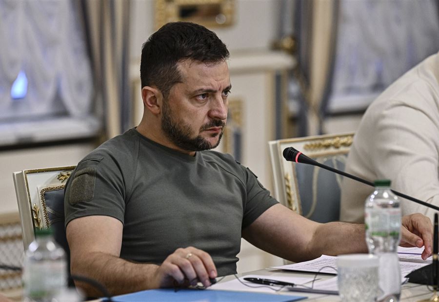 "الناتو يجبر زيلينسكي على السلام مع روسيا"؟!