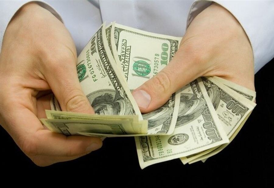 دولار السوق السوداء... كم سجّل اليوم؟