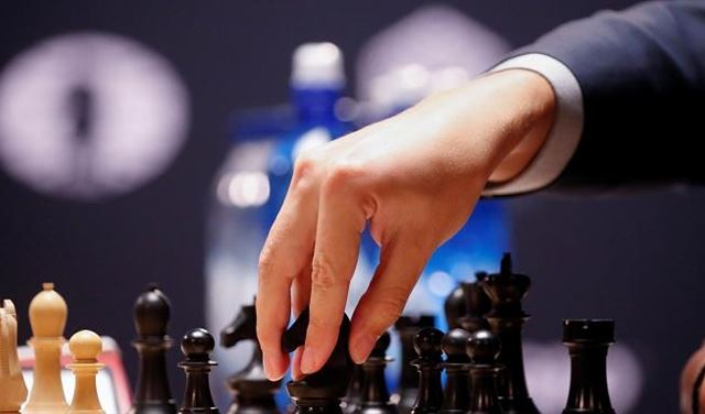 هل ستسمح السعودية بدخول لاعبي شطرنج إسرائيليين إلى أراضيها؟