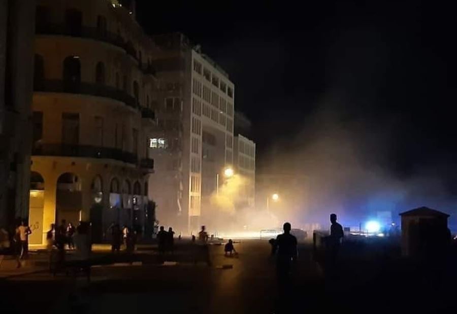 بالفيديو: مواجهات بين المحتجين والقوى الأمنية في وسط بيروت  