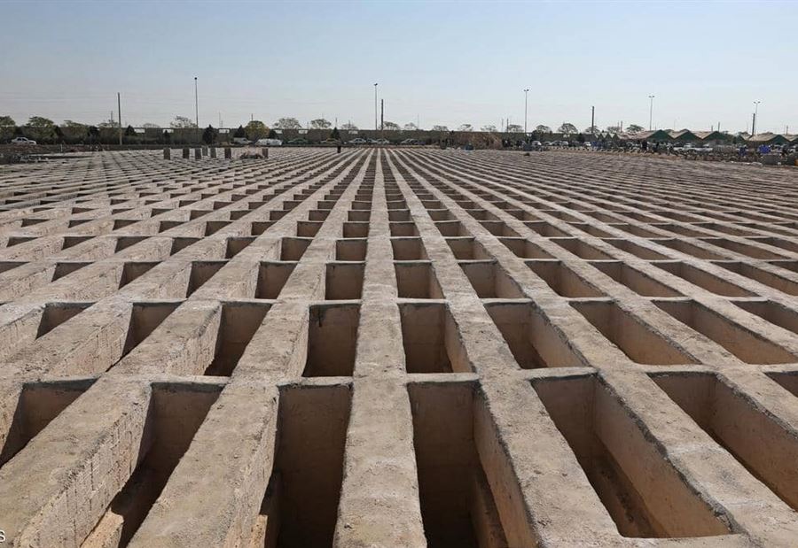 في إيران... مقابر "من 3 طوابق" لاستيعاب وفيات كورونا في إيران... مقابر "من 3 طوابق" لاستيعاب وفيات كورونا