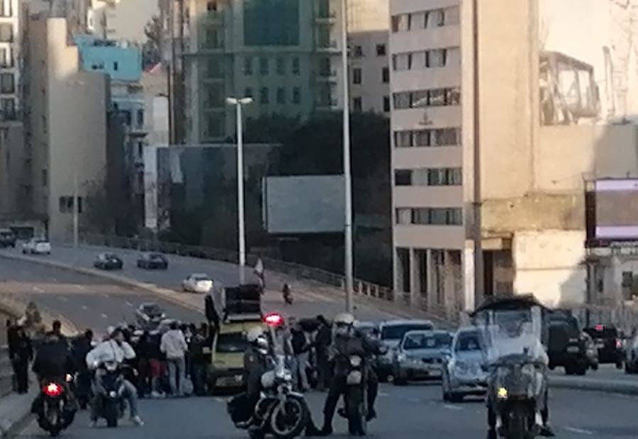 من ساحةِ الشهداء إلى الحمرا... "ثورة ثورة"