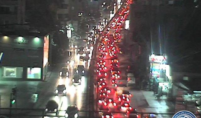 بالصور.. "الجمعة السوداء" في لبنان