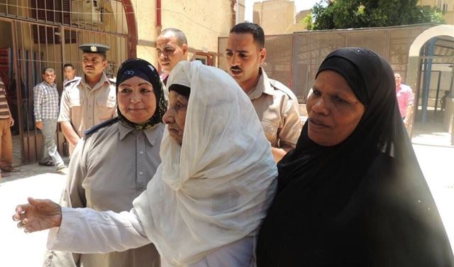 بالصور.. قصة سجينة عمرها 103 أعوام أفرج عنها السيسي