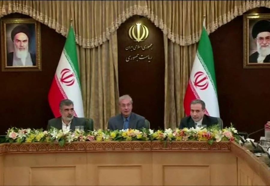 إيران تعلن تقليص التزاماتها في الاتفاق النووي