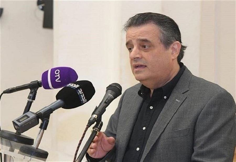 عازار يُغرّد عن ثلاثة خطوط حمر