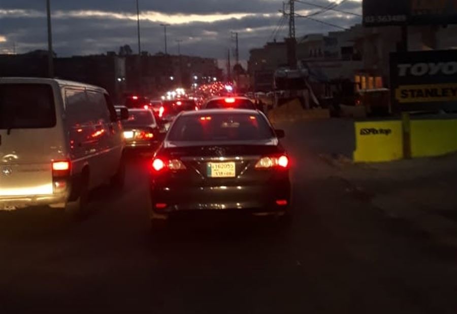 بالصورة: جرحى في حادث سير على طريق دير الزهراني 