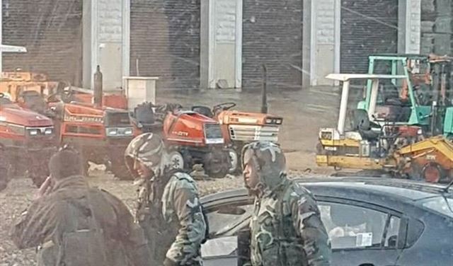 بالصور.. ارتطم بحاجز للجيش بالصور.. ارتطم بحاجز للجيش