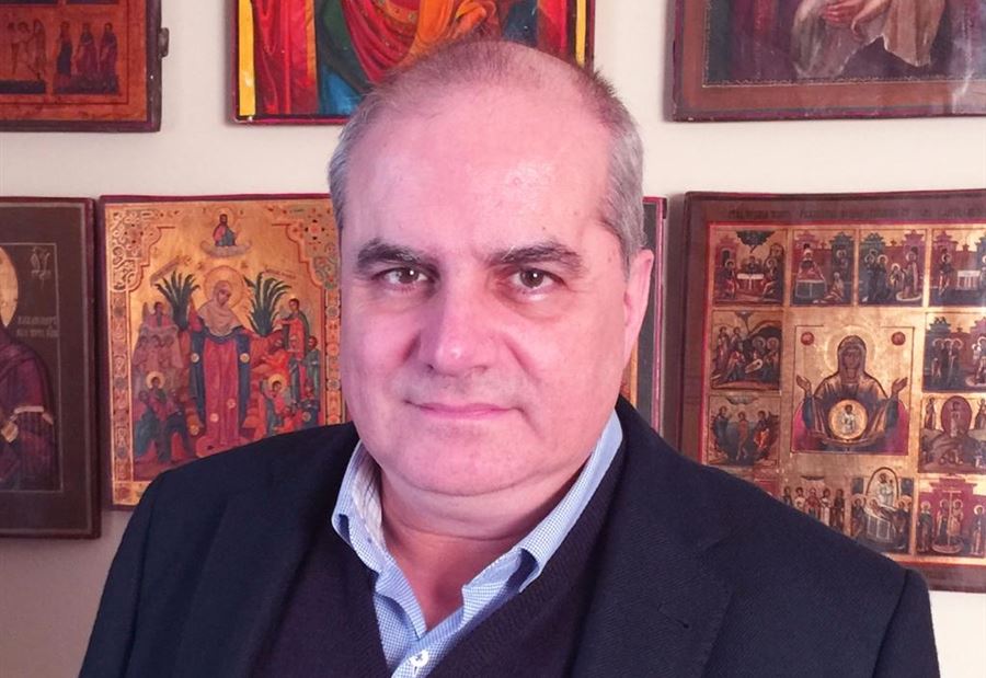الخوري يواجه أبي نصر ويعد بثورة الخوري يواجه أبي نصر ويعد بثورة