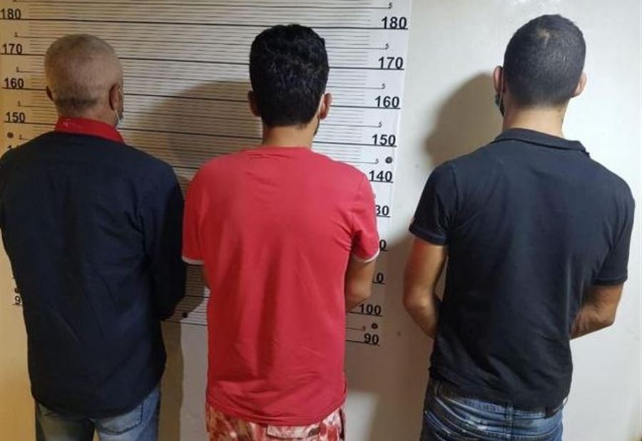 بالصور: توقيف أخطر عصابات سرقة السيارات في بعلبك  بالصور: توقيف أخطر عصابات سرقة السيارات في بعلبك