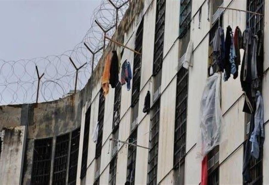 "لن نبكي على الاطلال والعفو العام قيد الدرس"