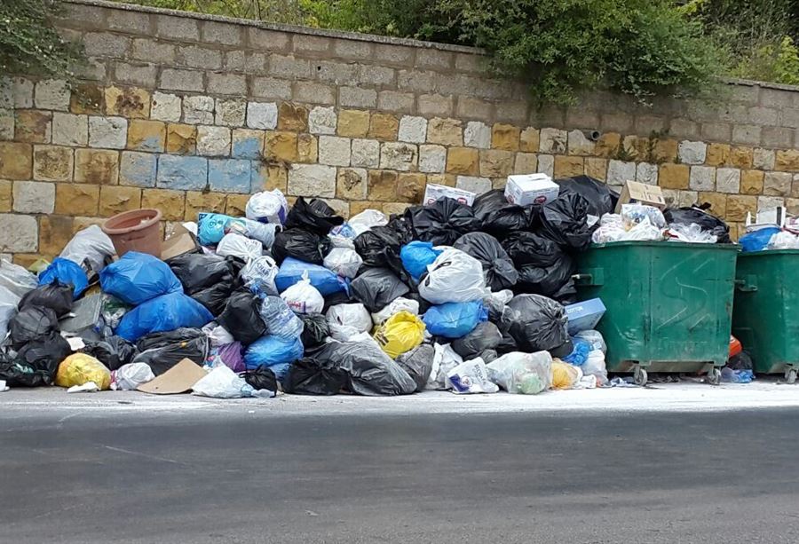"عودة النفايات الى الشوارع في آب"