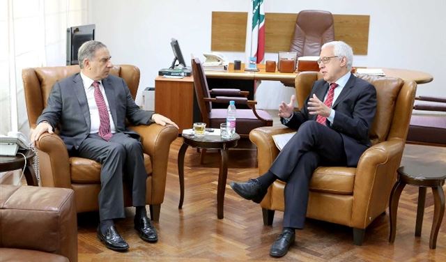 فرعون يعلن عن مهرجان جوائز بيروت الذهبية