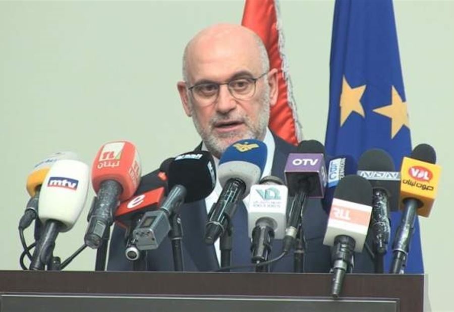 فنيانوس: لن أرضى أن يتأخر أي مسافر في صالون المطار