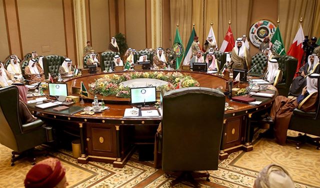 ترمب يطالب الرباعي الخليجي بـ"القطيعة الكاملة"