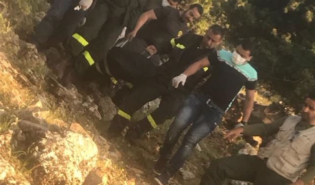 بالصور:  العثور على جثة رجل في جبل الصويري