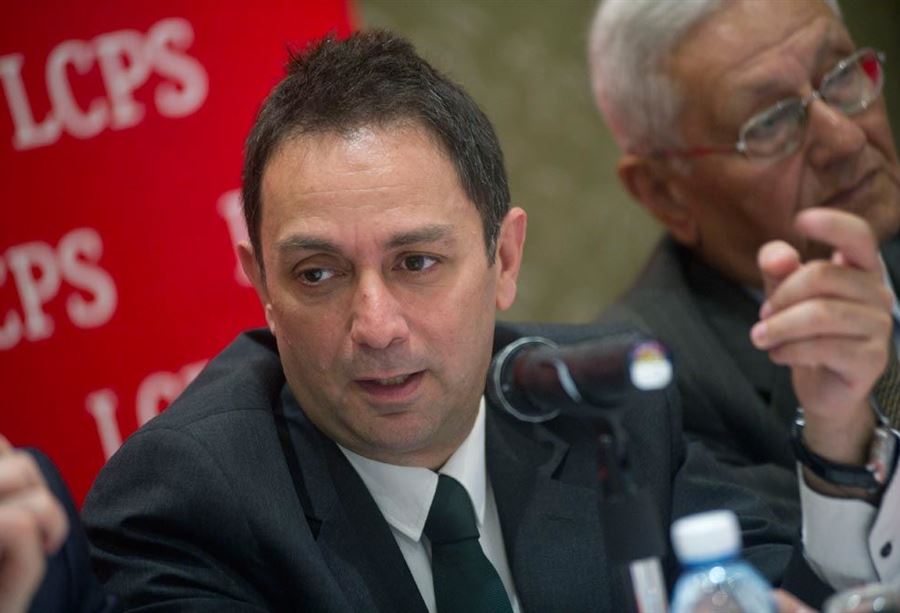 إجتماع بين بارود والنواب الداعمين له