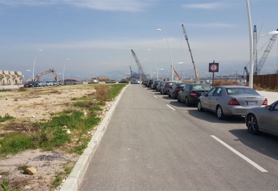 الوقوف ممنوع على مدخل واجهة بيروت البحرية 