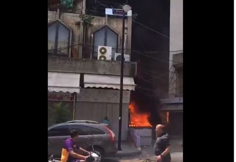 بالفيديو: حريقٌ كبيرٌ في طرابلس... ودياب يتدخل 