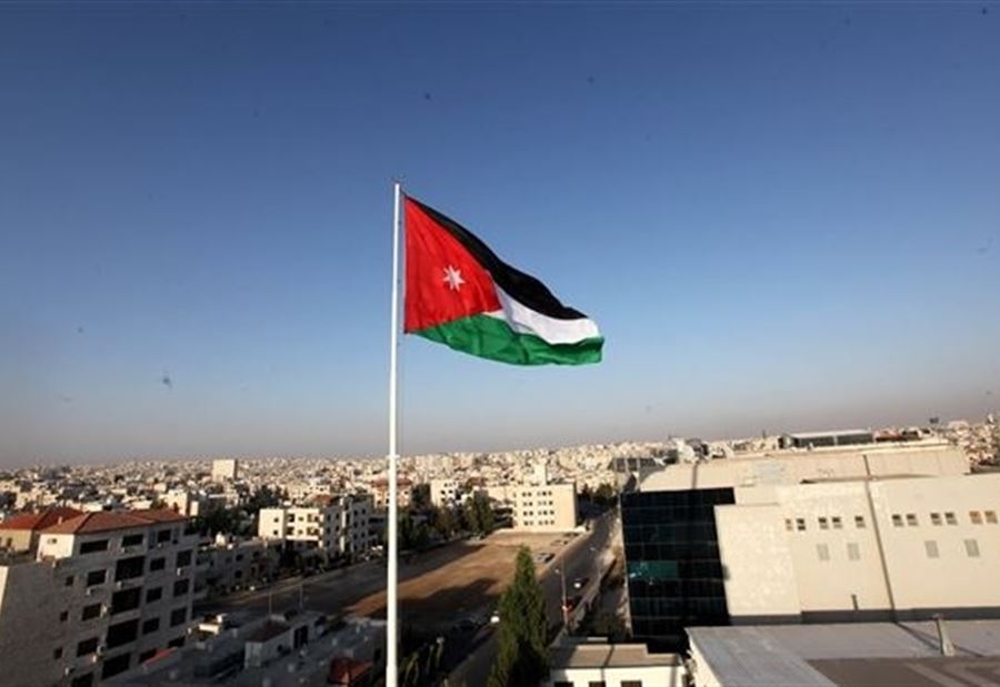 الأردن تحلّ مشكلة الشاحنات اللبنانية عبر أراضيها