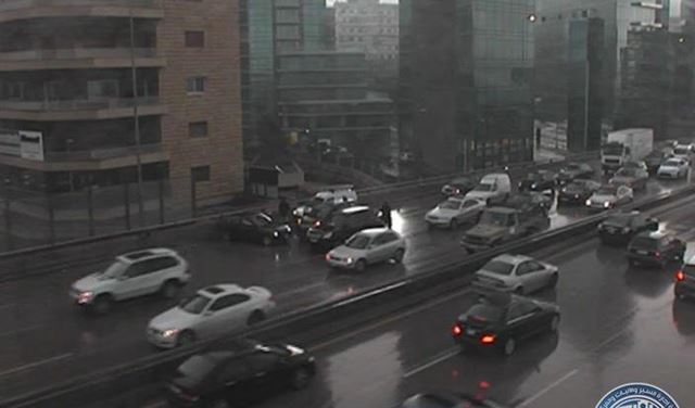 تصادم بين 3 مركبات على جسر انطلياس تصادم بين 3 مركبات على جسر انطلياس