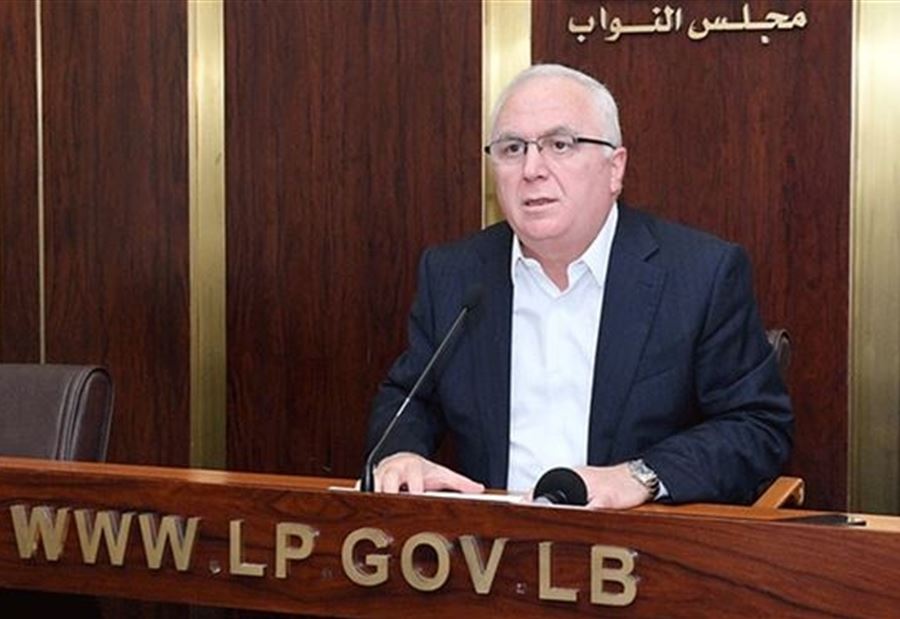 ضاهر يَكشف عن حل لإستعادة الأموال المنهوبة