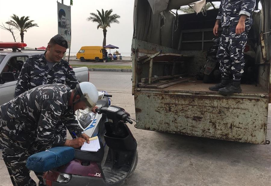 بالصور: حجز دراجات نارية مخالفة في صور 
