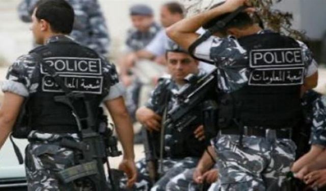 ماذا وراء تحذيرات السفارات؟