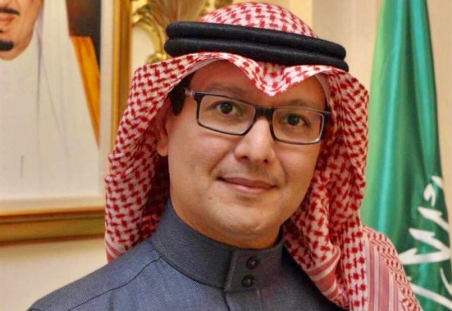 "المملكة غير مرتاحة للتسويات"... السفير السعودي يغادر لبنان