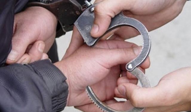 توقيف 6 شبان في قلحات بجرم تعاطي المخدرات توقيف 6 شبان في قلحات بجرم تعاطي المخدرات