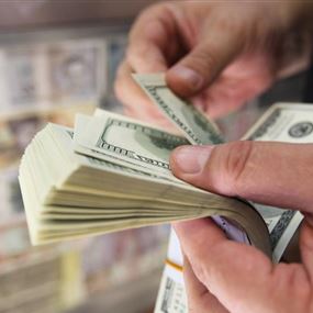 وقف التحويلات الماليّة من السعوديّة الى لبنان